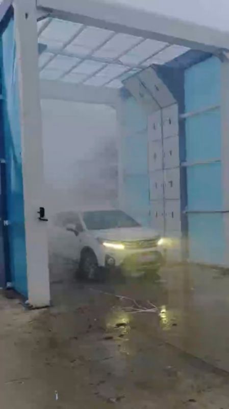湖北漢宜高速8標(biāo)洗車(chē)機(jī)
